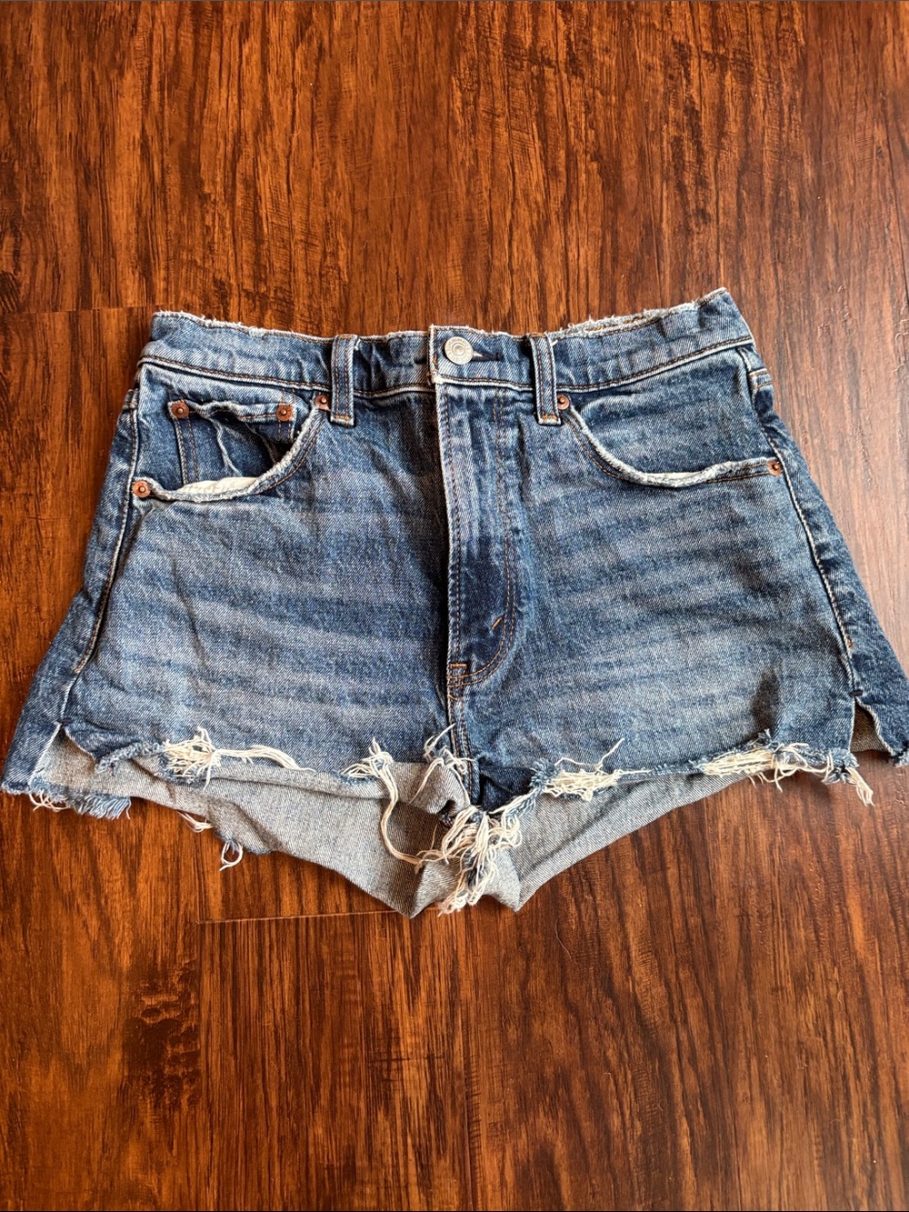 Abercrombie & Fitch High Rise Mom Short - Medium Blue Distressed
